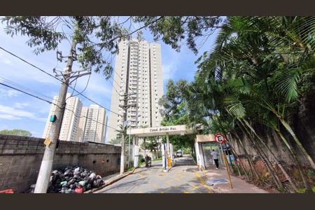 Apartamento para alugar com 72m², 3 quartos e 1 vagaFachada