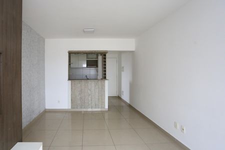 Sala  de apartamento para alugar com 3 quartos, 72m² em Jardim Maria Rosa, Taboão da Serra