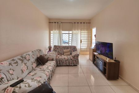 Casa à venda com 148m², 2 quartos e 2 vagasSala