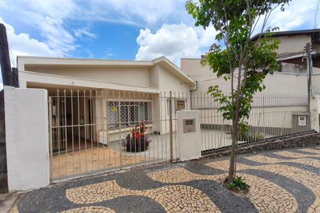 Casa à venda com 148m², 2 quartos e 2 vagasFachada