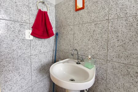 Casa à venda com 148m², 2 quartos e 2 vagasBanheiro