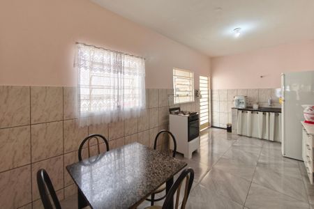 Casa à venda com 148m², 2 quartos e 2 vagasCozinha