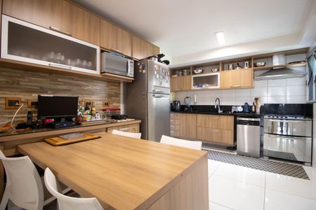 Apartamento à venda com 190m², 3 quartos e 3 vagasCozinha 