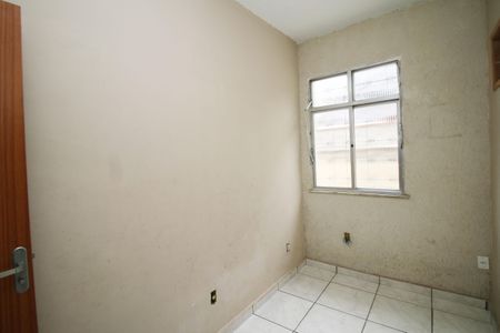 Quarto 2 de casa para alugar com 2 quartos, 65m² em Cordovil, Rio de Janeiro