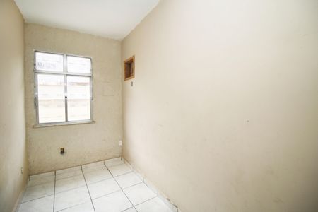 Quarto 2 de casa para alugar com 2 quartos, 65m² em Cordovil, Rio de Janeiro
