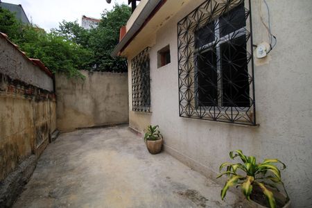 Casa para alugar com 65m², 2 quartos e sem vagaQuintal