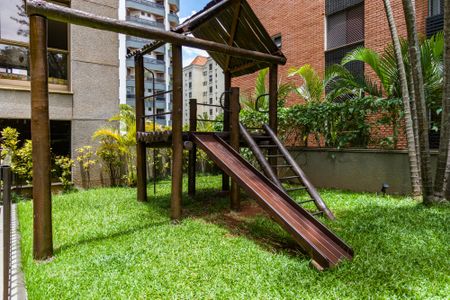 Apartamento para alugar com 280m², 4 quartos e 4 vagas