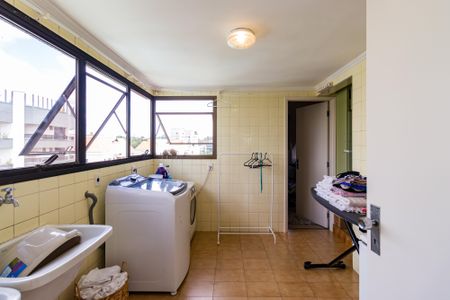 Apartamento para alugar com 280m², 4 quartos e 4 vagas