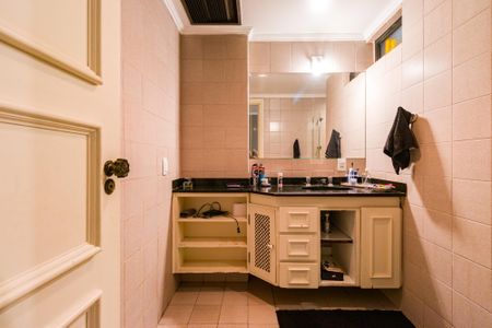 Apartamento para alugar com 280m², 4 quartos e 4 vagas