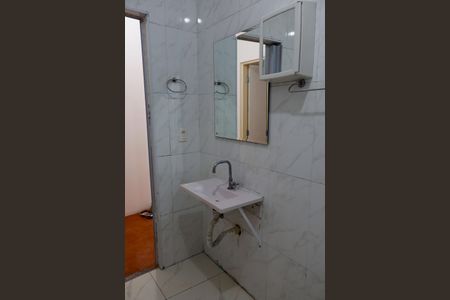 Casa para alugar com 80m², 3 quartos e 2 vagasBanheiro