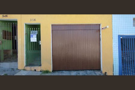 Casa para alugar com 80m², 2 quartos e sem vagaFachada + Placa