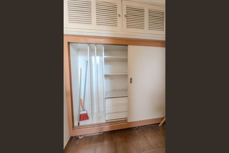 Apartamento para alugar com 130m², 4 quartos e 1 vagaQuarto de Serviço