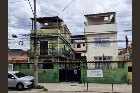 Casa para alugar com 200m², 3 quartos e 1 vaga Casa para alugar com 200m², 3 quartos e 1 vagaFachada