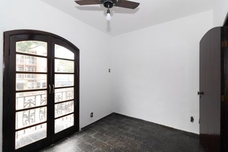 Casa para alugar com 200m², 3 quartos e 1 vaga Casa para alugar com 200m², 3 quartos e 1 vagaQuarto 1