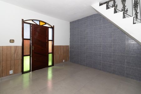 Sala de casa para alugar com 3 quartos, 200m² em Vila Valqueire, Rio de Janeiro