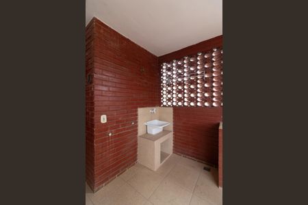 Casa para alugar com 200m², 3 quartos e 1 vaga Casa para alugar com 200m², 3 quartos e 1 vagaTerraço e Área de Serviço