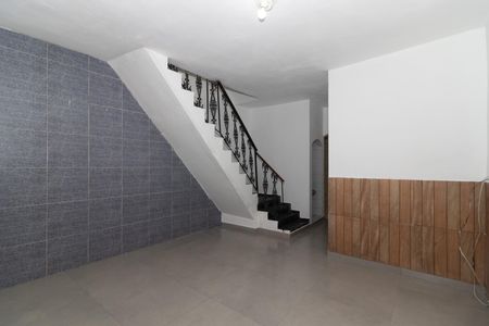 Sala de casa para alugar com 3 quartos, 200m² em Vila Valqueire, Rio de Janeiro