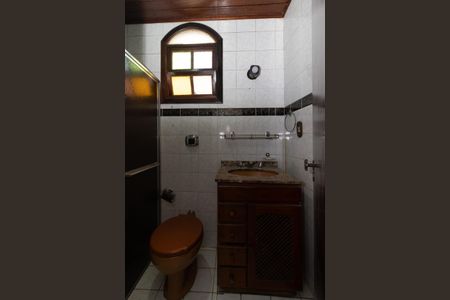 Casa para alugar com 200m², 3 quartos e 1 vaga Casa para alugar com 200m², 3 quartos e 1 vagaBanheiro 2