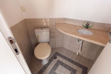 Apartamento para alugar com 140m², 3 quartos e 3 vagasBanheiro de Área comum