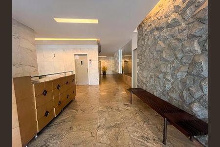 Apartamento à venda com 150m², 3 quartos e 1 vaga Apartamento à venda com 150m², 3 quartos e 1 vagaHall de entrada