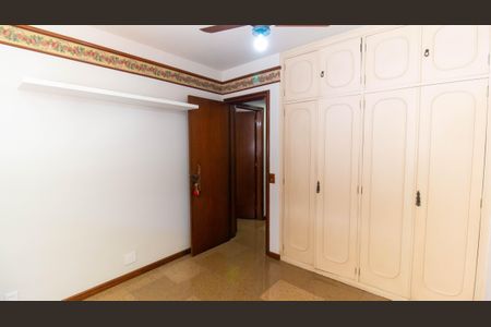 Apartamento à venda com 120m², 3 quartos e 1 vagaQuarto