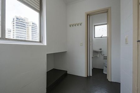 Apartamento para alugar com 180m², 2 quartos e 1 vagaÁrea de Serviço