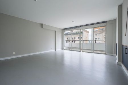 Sala de apartamento para alugar com 2 quartos, 180m² em Paraíso, São Paulo