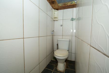 Casa para alugar com 55m², 2 quartos e sem vagaBANHEIRO