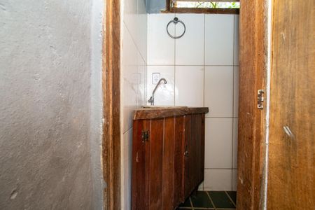 Casa para alugar com 55m², 2 quartos e sem vagaBANHEIRO