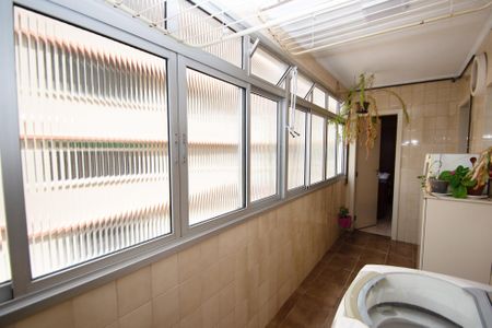 Apartamento à venda com 142m², 3 quartos e 1 vaga Apartamento à venda com 142m², 3 quartos e 1 vagalavanderia