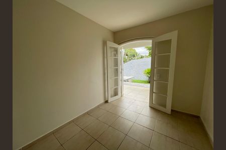 Casa de condomínio para alugar com 600m², 3 quartos e 4 vagasQuarto 1