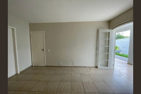 Casa de condomínio para alugar com 600m², 3 quartos e 4 vagasSuíte 1