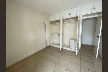 Casa de condomínio para alugar com 600m², 3 quartos e 4 vagasQuarto 2