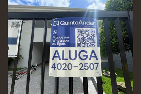 Casa de condomínio para alugar com 600m², 3 quartos e 4 vagasPlaca