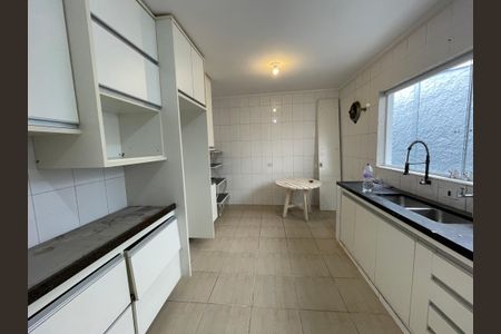 Casa de condomínio para alugar com 600m², 3 quartos e 4 vagasCozinha