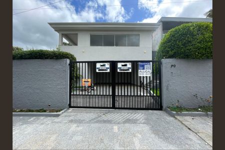 Casa de condomínio para alugar com 600m², 3 quartos e 4 vagasPlaca