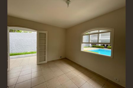 Casa de condomínio para alugar com 600m², 3 quartos e 4 vagasSuíte 1