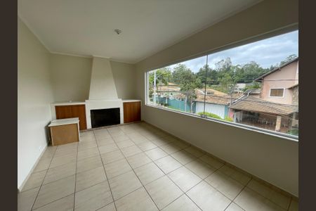 Casa de condomínio para alugar com 600m², 3 quartos e 4 vagasSala