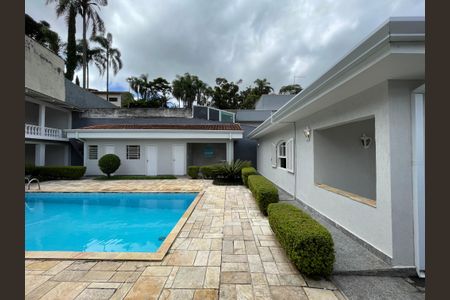 Casa de condomínio para alugar com 600m², 3 quartos e 4 vagasPiscina