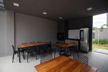 Apartamento para alugar com 39m², 2 quartos e sem vagaÁrea comum - Churrasqueira