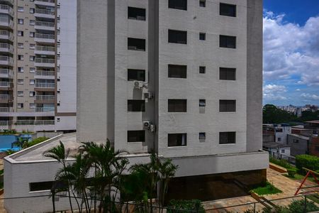 Apartamento à venda com 140m², 4 quartos e 3 vagasVista da Suíte 1