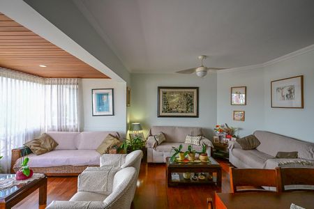 Apartamento à venda com 140m², 4 quartos e 3 vagasSala