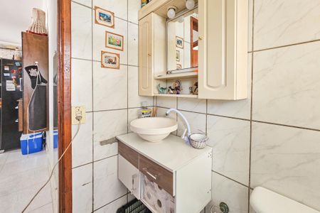 banheiro de apartamento para alugar com 1 quarto, 35m² em Jardim Helena Maria, Guarujá