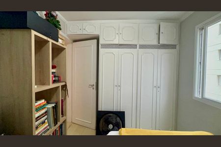 Apartamento à venda com 75m², 3 quartos e 1 vagaQuarto 2