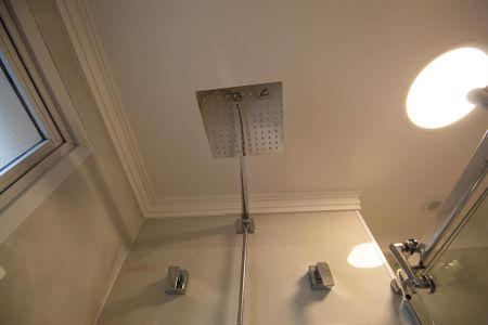 Apartamento à venda com 82m², 1 quarto e 2 vagas Apartamento à venda com 82m², 1 quarto e 2 vagasBanheiro da Suíte