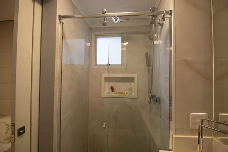 Apartamento à venda com 82m², 1 quarto e 2 vagas Apartamento à venda com 82m², 1 quarto e 2 vagasBanheiro da Suíte