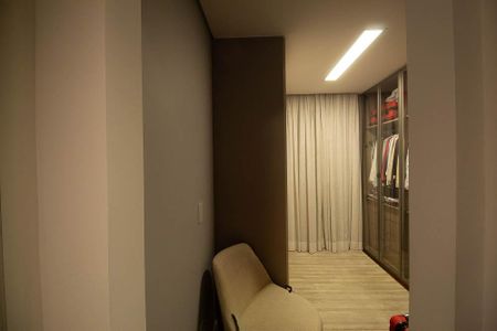 Apartamento à venda com 82m², 1 quarto e 2 vagas Apartamento à venda com 82m², 1 quarto e 2 vagasQuarto 1 / Closet