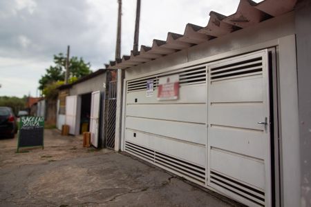 Casa para alugar com 112m², 2 quartos e 2 vagasFachada 