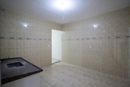 Casa para alugar com 112m², 2 quartos e 2 vagasCozinha 