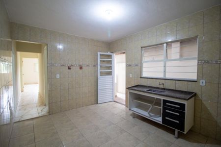 Casa para alugar com 112m², 2 quartos e 2 vagasCozinha 